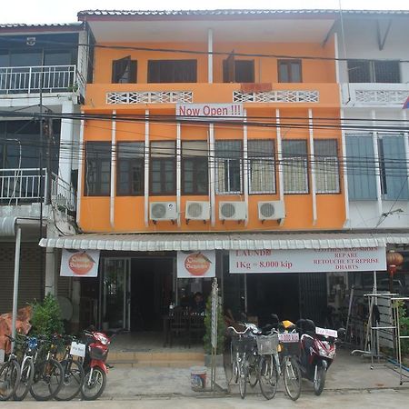 Orange Backpacker Hostel Vientiane Dış mekan fotoğraf