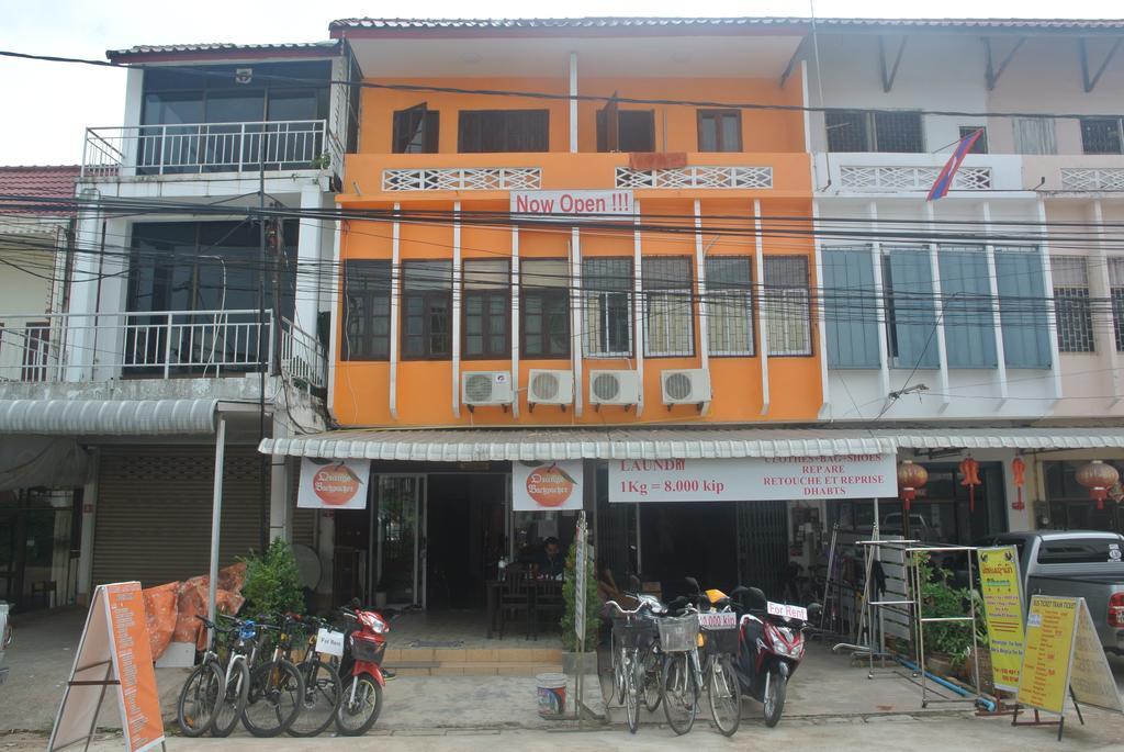 Orange Backpacker Hostel Vientiane Dış mekan fotoğraf
