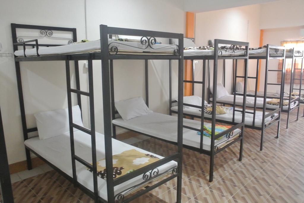 Orange Backpacker Hostel Vientiane Oda fotoğraf