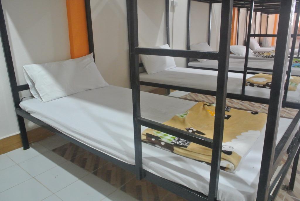 Orange Backpacker Hostel Vientiane Oda fotoğraf