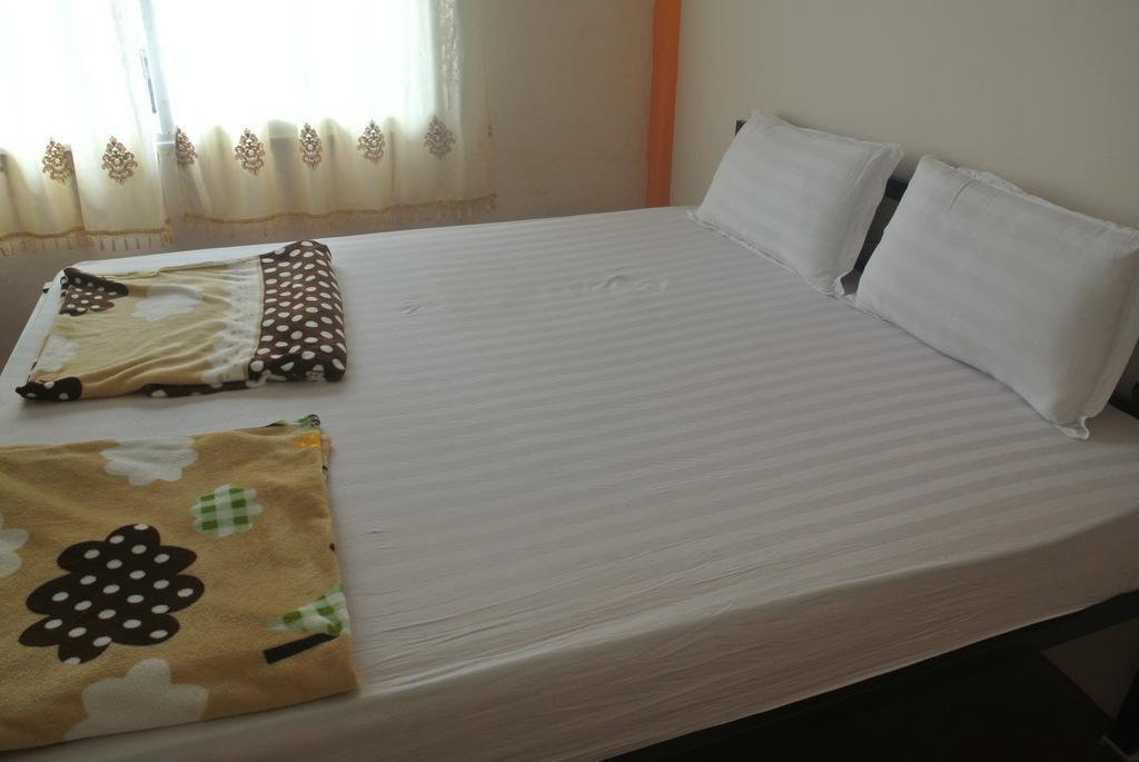 Orange Backpacker Hostel Vientiane Oda fotoğraf