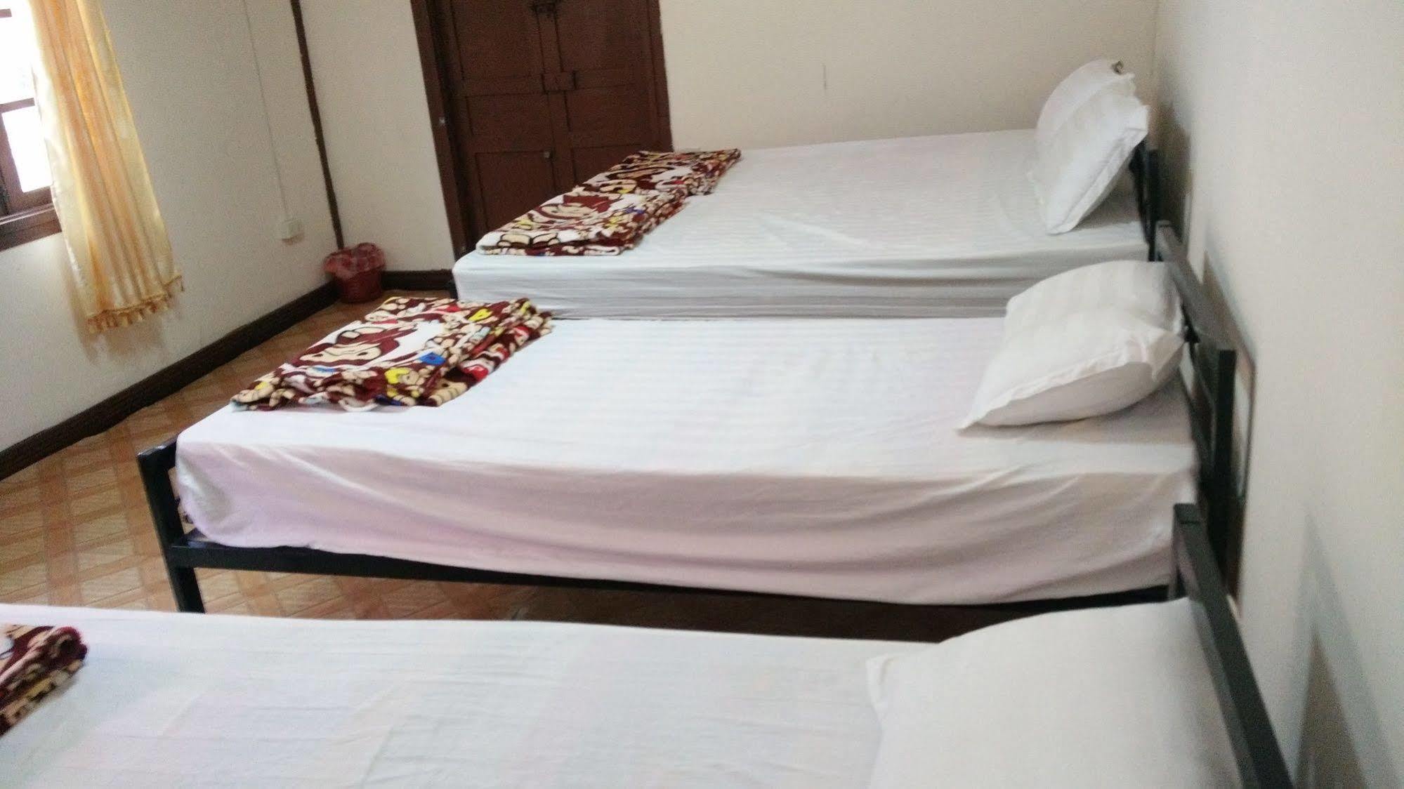 Orange Backpacker Hostel Vientiane Dış mekan fotoğraf