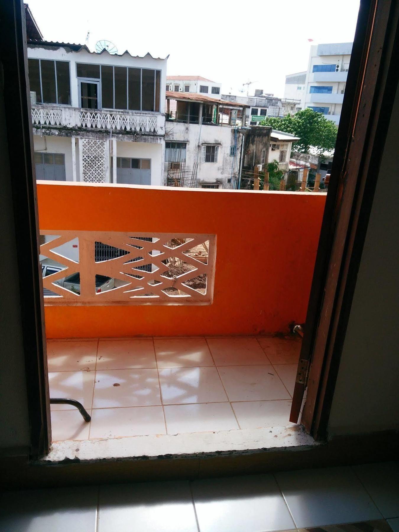 Orange Backpacker Hostel Vientiane Dış mekan fotoğraf